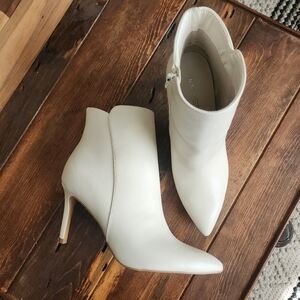 NINE WEST Heeled Boots / Ankle Booties *NEW* w/o box or tags.  Size 9.5
